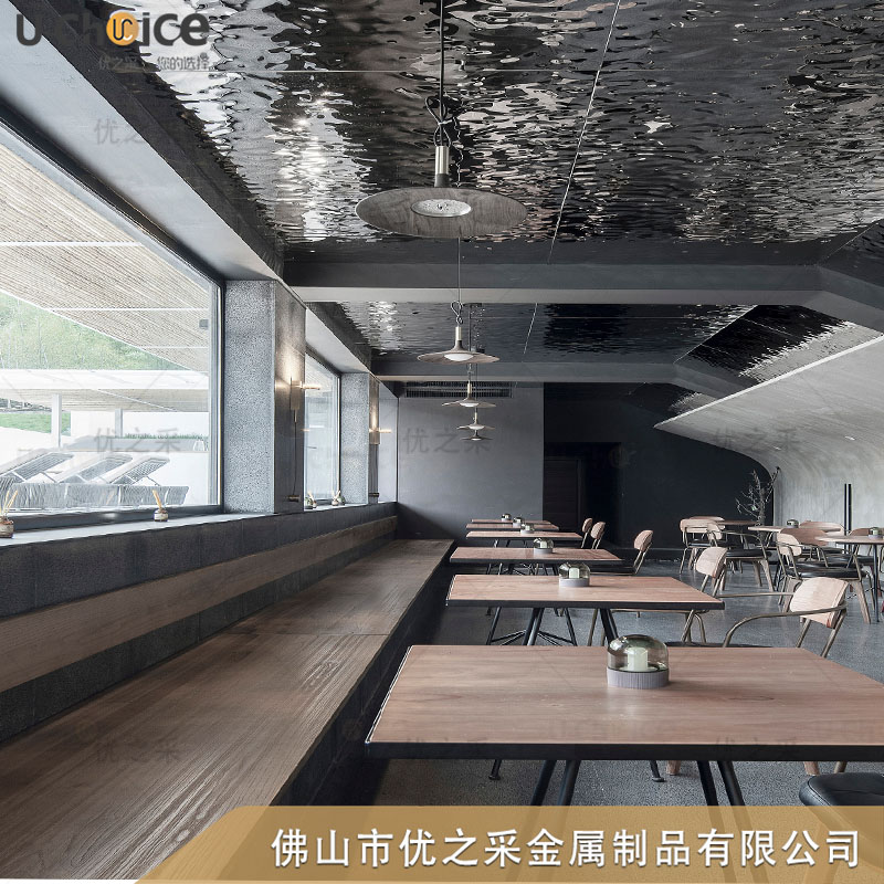 304黑鈦不銹鋼波紋板