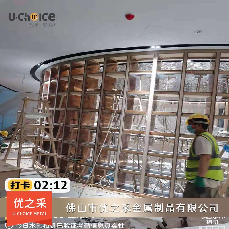 不銹鋼蜂窩櫥柜有哪些優勢？看完這篇文章你就知道!